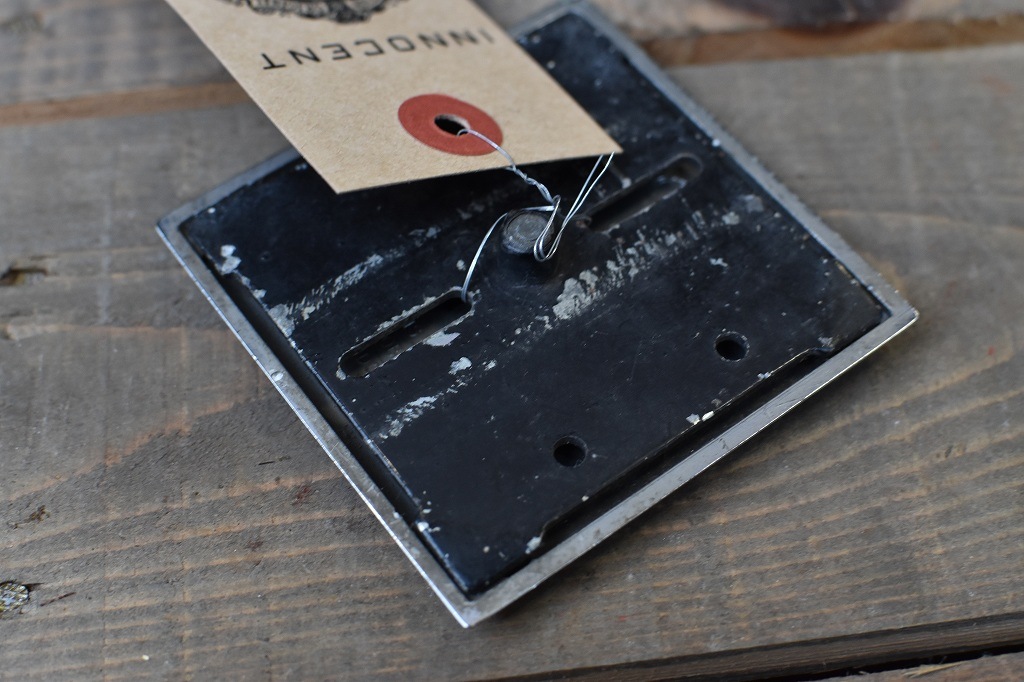 106874　ヴィンテージ　 「AA」 カーバッチ エンブレム