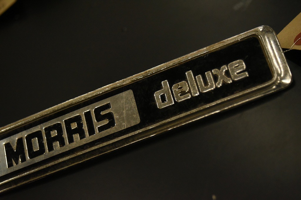 104503 ヴィンテージ 　「MORRIS deluxe モーリス」　 旧車　エンブレム　英国 MADE IN ENGLAND