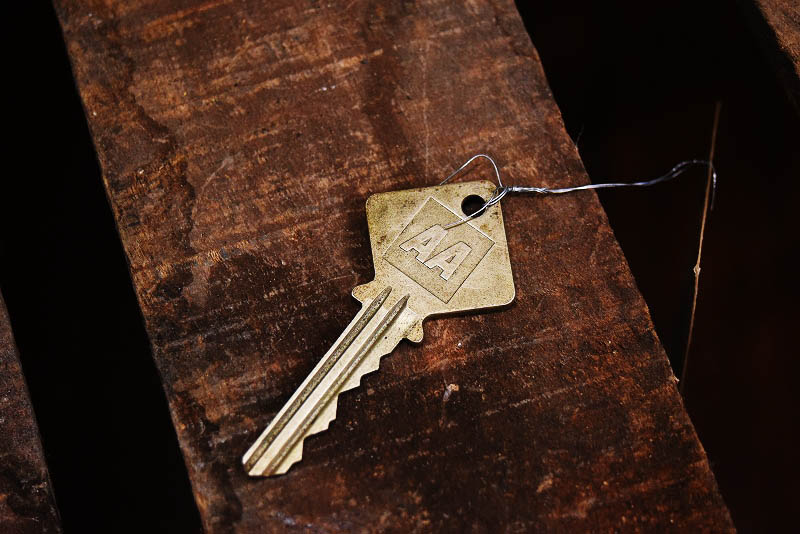 105244 ヴィンテージ キー 鍵 AA 「Automobile Association」