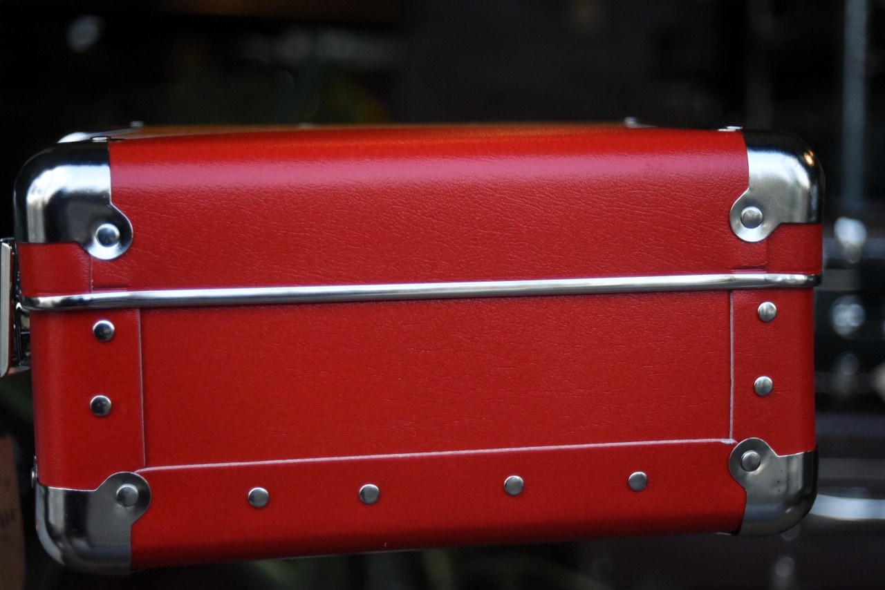 5510 40cm M レッド 「KAZETO社」 トランクケース 90年以上の歴史を誇るチェコの伝統的トランクメーカー