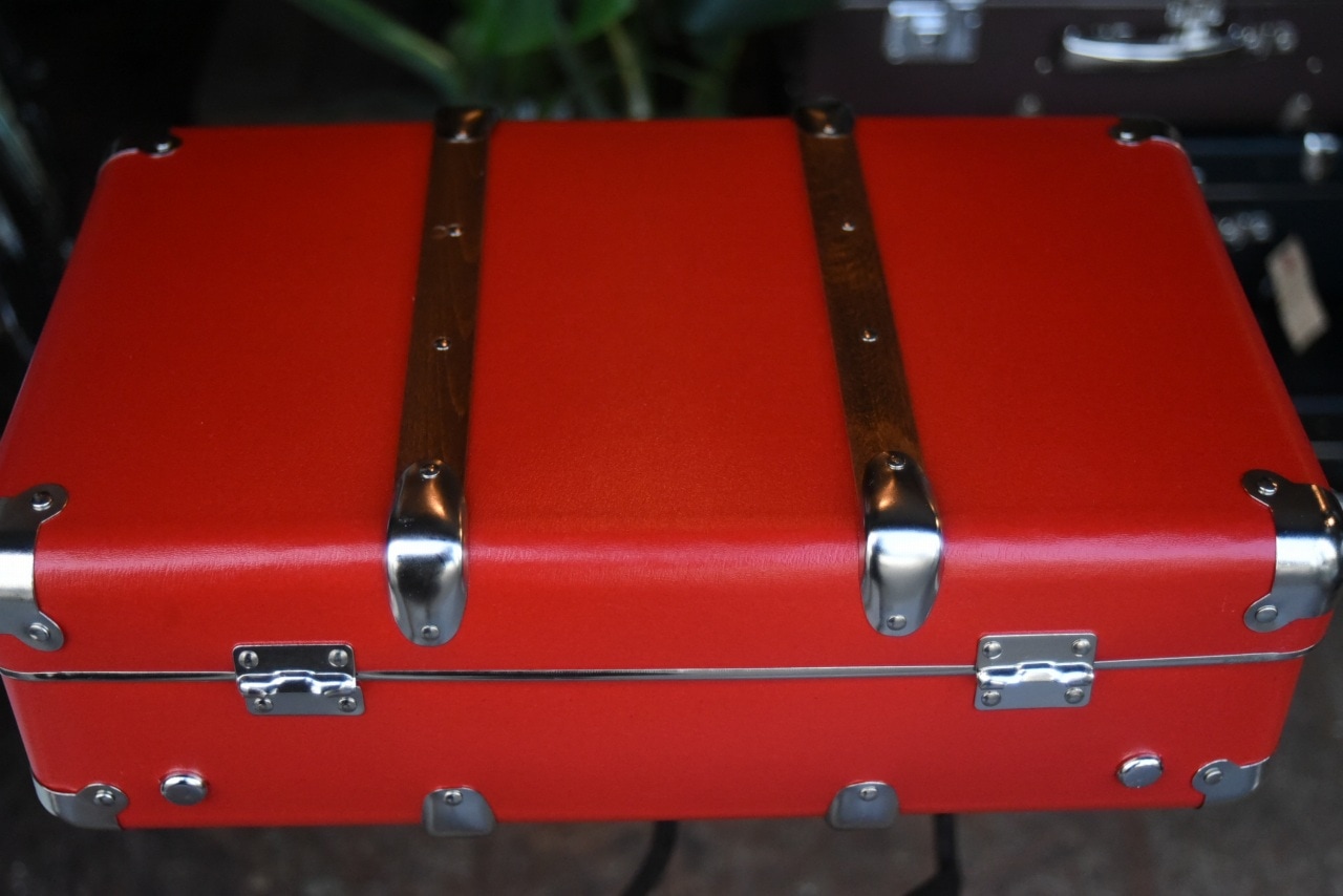 5510 40cm M レッド 「KAZETO社」 トランクケース 90年以上の歴史を誇るチェコの伝統的トランクメーカー