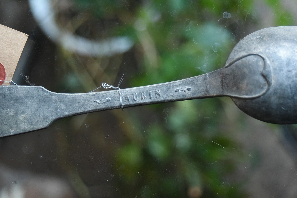 103403 ヴィンテージ　「AUBIN」　鋳造スプーン　英国