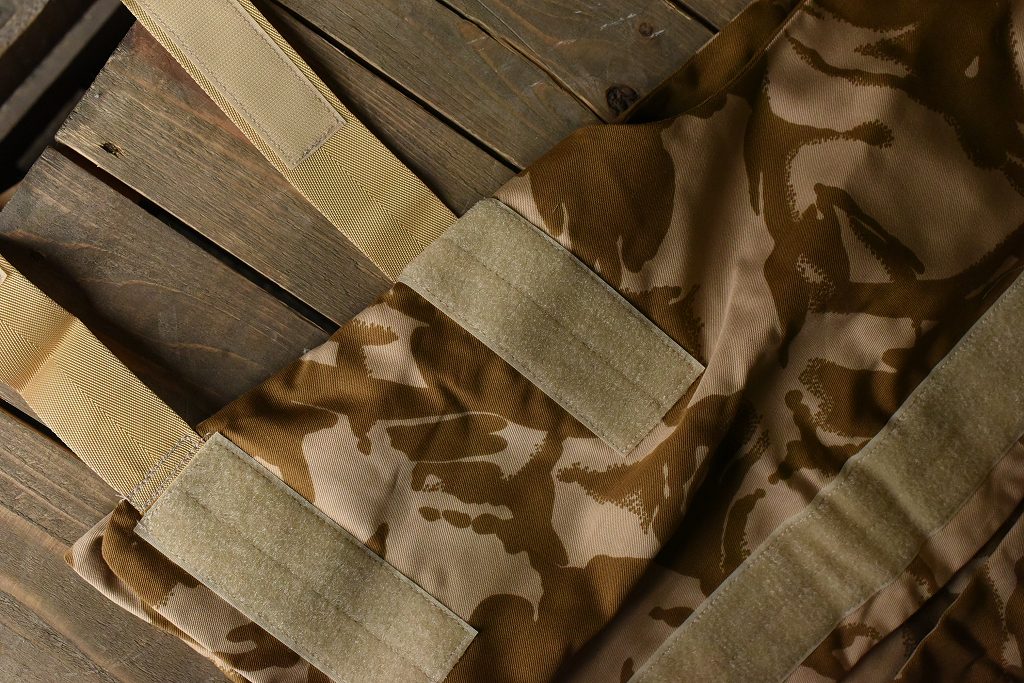 L1 104150 UK 英国軍　デザートDPM　カモ ボディーアーマーベストカバー　COVER,　BODY ARMOUR IS DESERT DPM