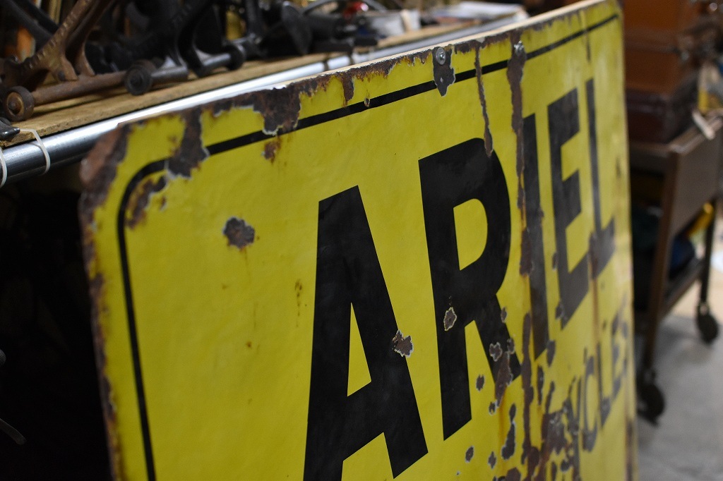 106823 ヴィンテージ　ARIEL 　　MOTOR CYCLE　アリエル　モーターサイクル　鉄製看板