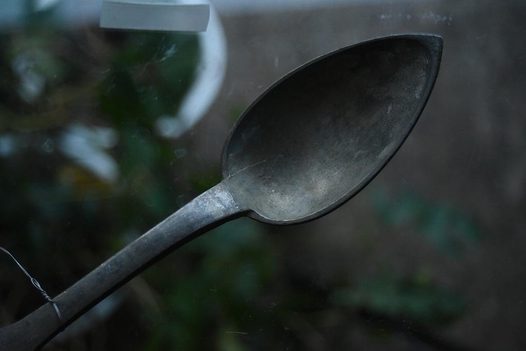 103401 ヴィンテージ　「AUBIN」　鋳造スプーン　英国