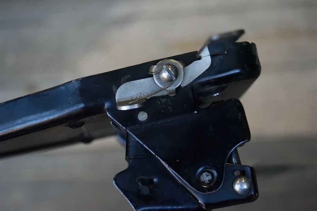 104922 ヴィンテージ 「LEITZ」 ホールパンチャー 2穴パンチ ドイツ製 MADE IN GERMANY