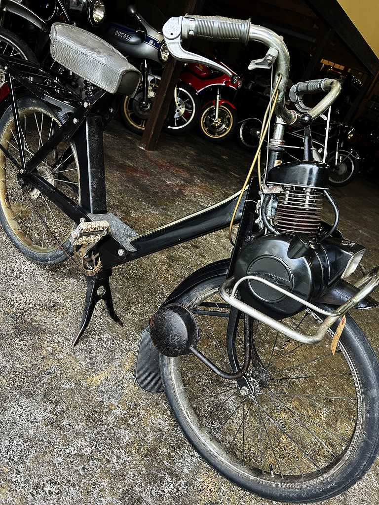 102749  ヴェロソレックス 「VeloSoleX」  フランス製  Type 3800 モペッド　原動機付自転車　49cc Made in FRANCE