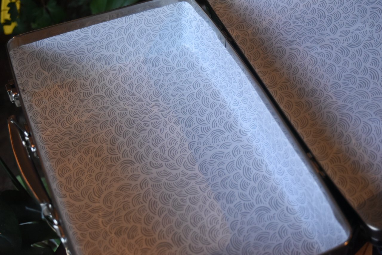 5640 40cm M ダークブラウン 「KAZETO社」　トランクケース 90年以上の歴史を誇るチェコの伝統的トランクメーカー　