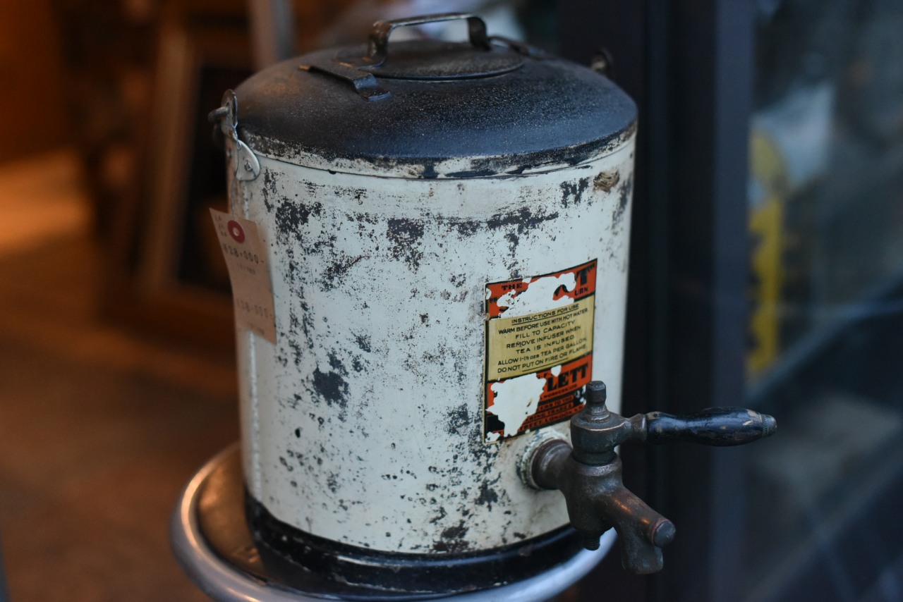 101789　ヴィンテージ オイル缶　ボトル　コック付き