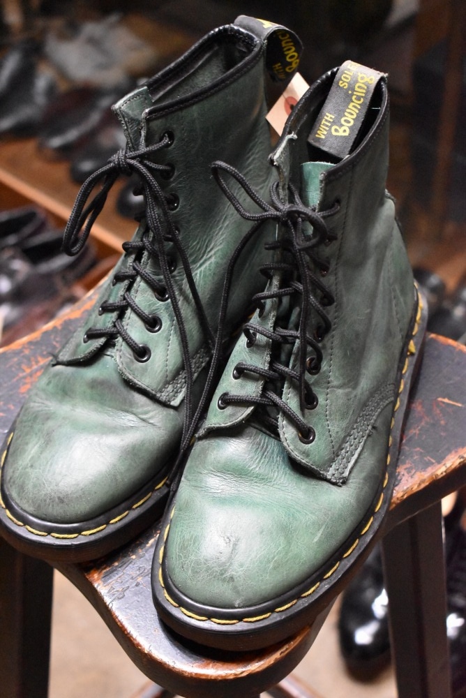 109195 ヴィンテージ　ブーツ　「ドクターマーチン」　Dr. Martens　8ホール MADE IN ENGLAND