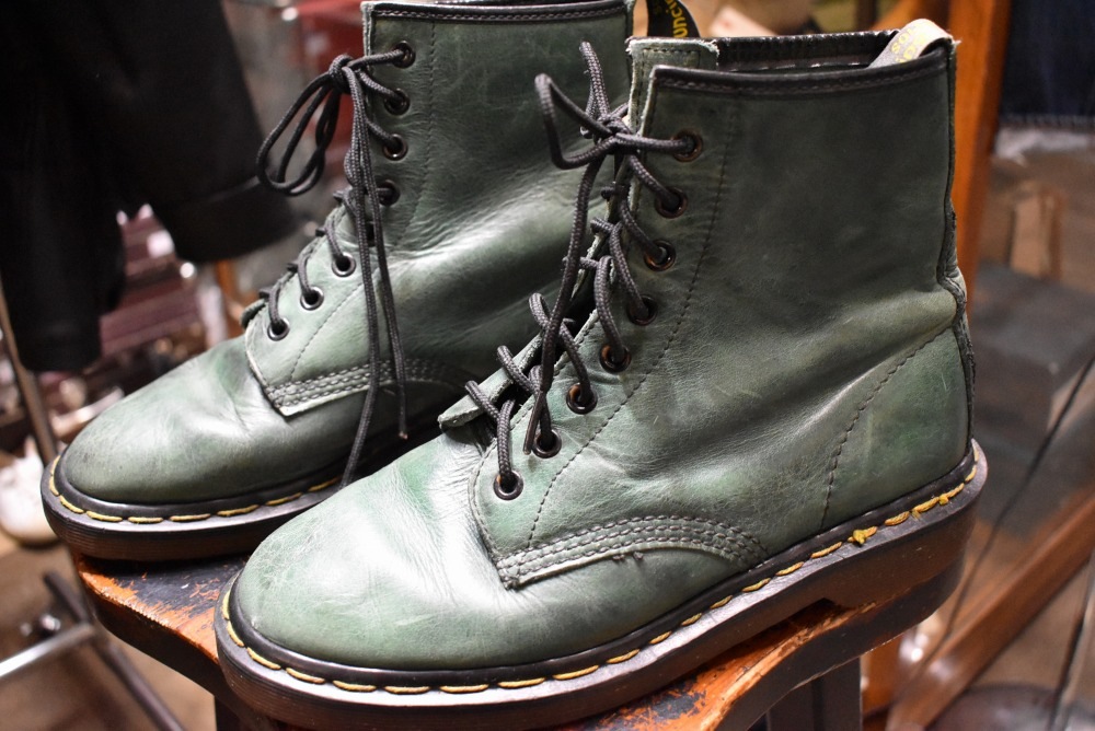 109195 ヴィンテージ　ブーツ　「ドクターマーチン」　Dr. Martens　8ホール MADE IN ENGLAND