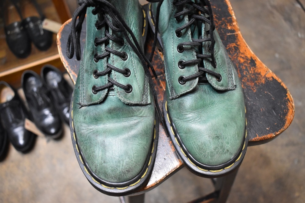 109195 ヴィンテージ　ブーツ　「ドクターマーチン」　Dr. Martens　8ホール MADE IN ENGLAND