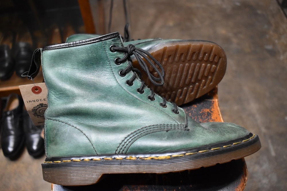 109195 ヴィンテージ　ブーツ　「ドクターマーチン」　Dr. Martens　8ホール MADE IN ENGLAND