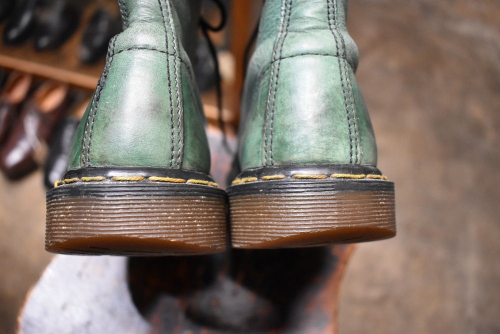 109195 ヴィンテージ　ブーツ　「ドクターマーチン」　Dr. Martens　8ホール MADE IN ENGLAND