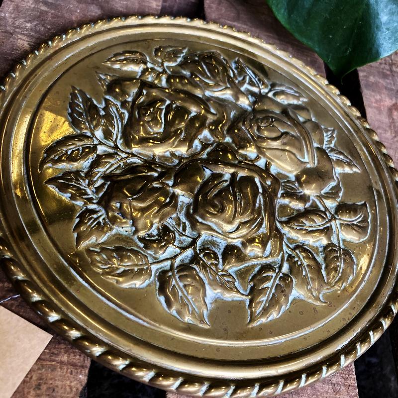 105625 生産国不明　フラワートレイ　真鍮製　ブラス