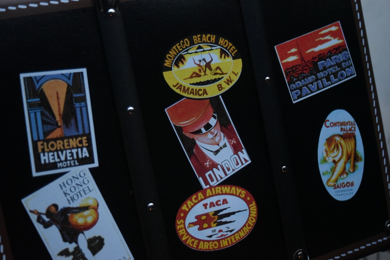 5466 40cm ラベル ブラック 「KAZETO社」 トランクケース 90年以上の歴史を誇るチェコの伝統的トランクメーカー