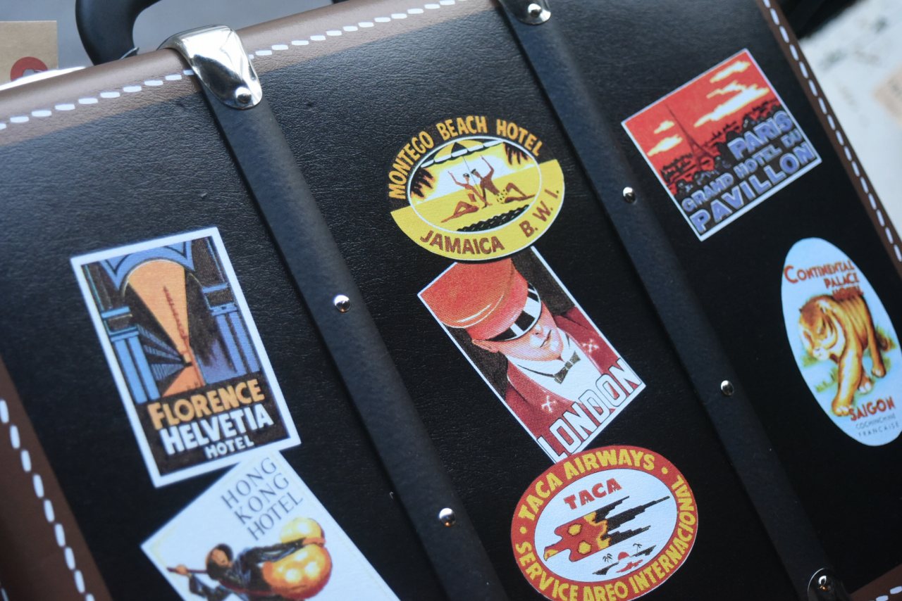 5466 40cm ラベル ブラック 「KAZETO社」 トランクケース 90年以上の歴史を誇るチェコの伝統的トランクメーカー