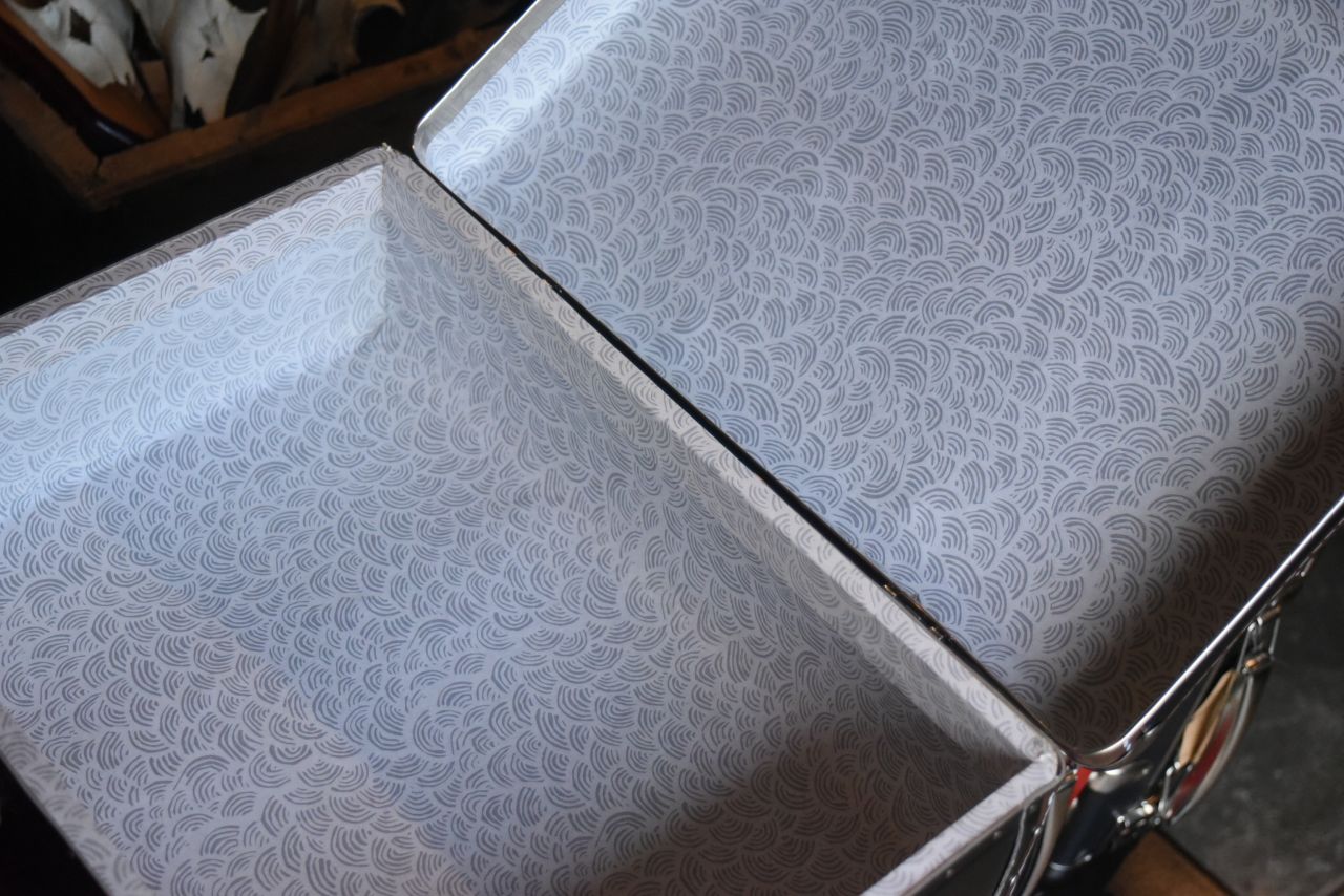 5466 40cm ラベル ブラック 「KAZETO社」 トランクケース 90年以上の歴史を誇るチェコの伝統的トランクメーカー