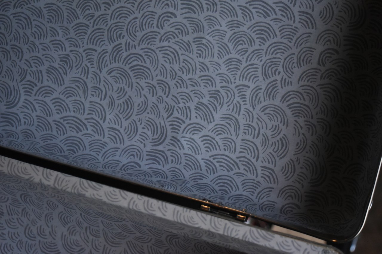 5466 40cm ラベル ブラック 「KAZETO社」 トランクケース 90年以上の歴史を誇るチェコの伝統的トランクメーカー