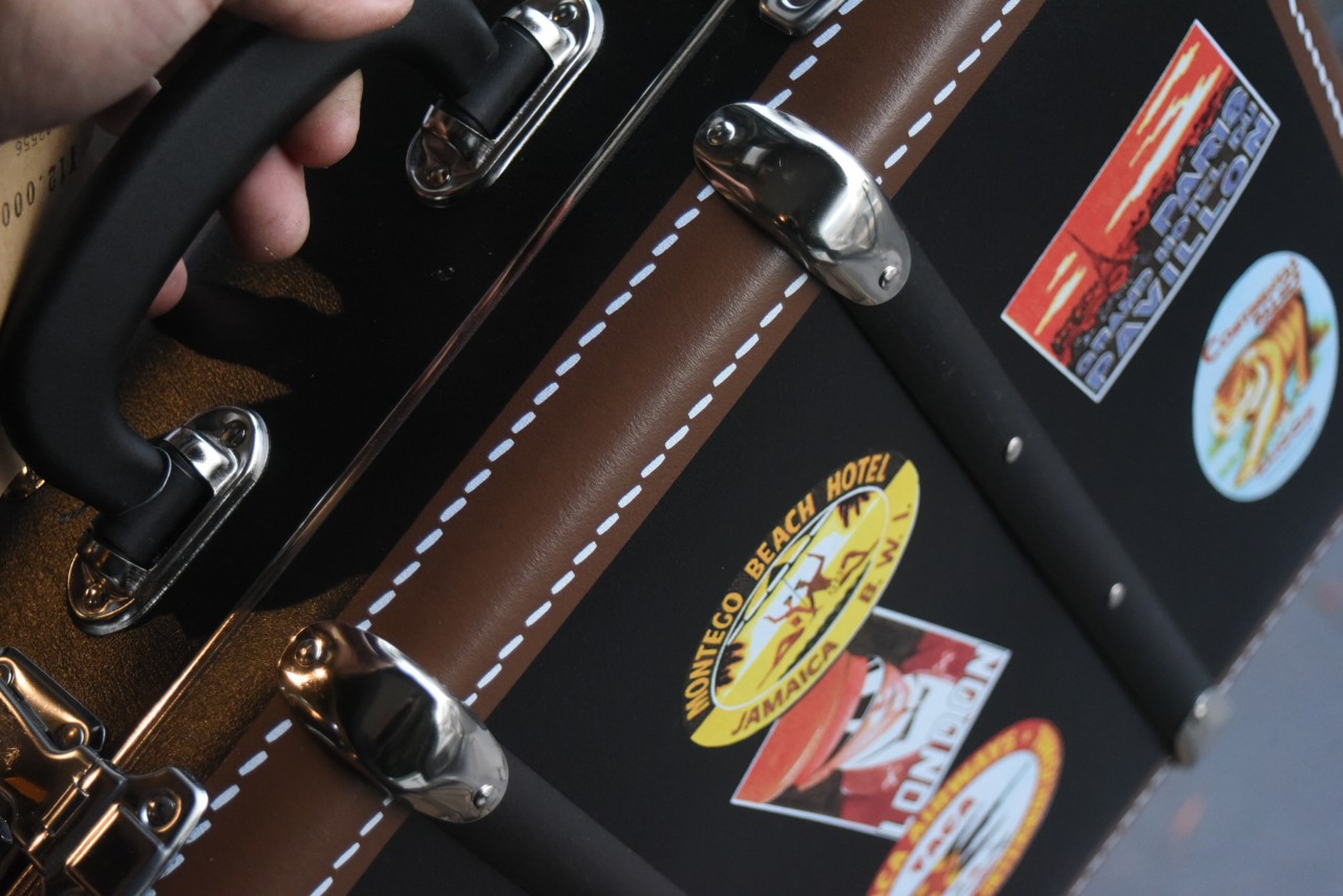 5466 40cm ラベル ブラック 「KAZETO社」 トランクケース 90年以上の歴史を誇るチェコの伝統的トランクメーカー