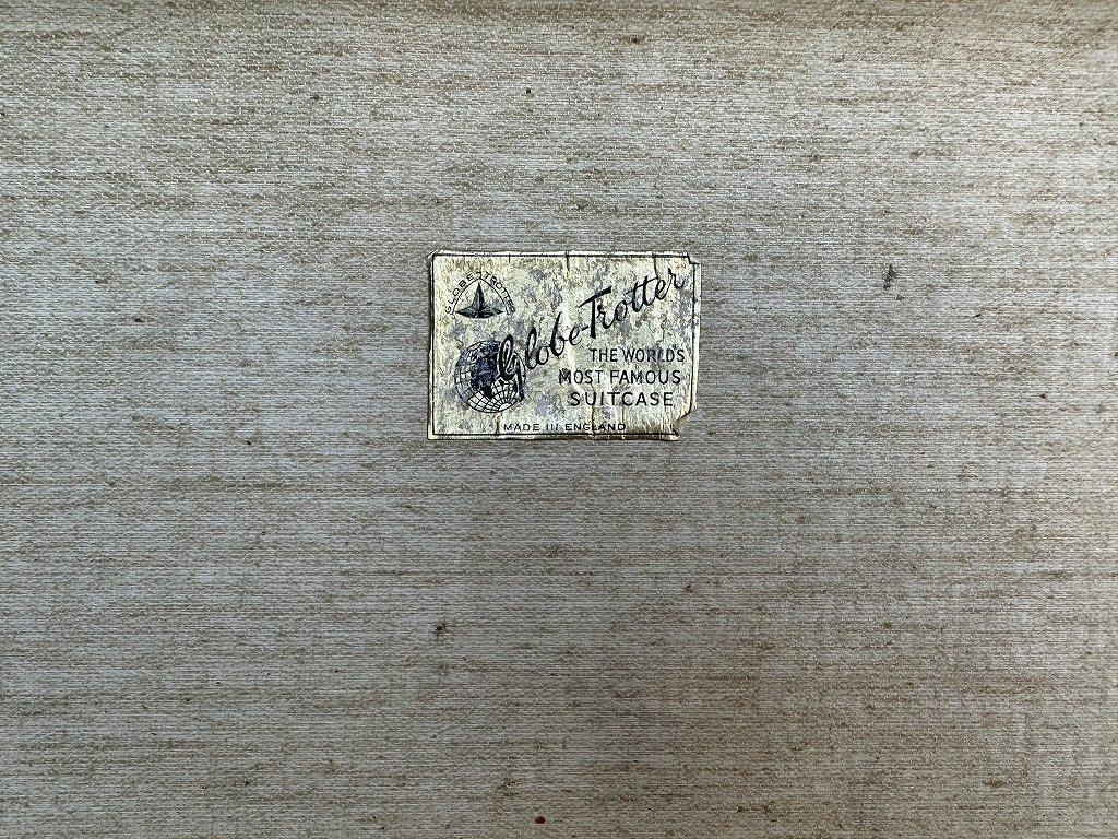 107582 UK ヴィンテージ　英国 グローブ トロッター  「GLOBE TROTTER」 MADE IN ENGLAND 刻印