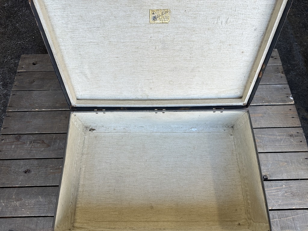 107582 UK ヴィンテージ　英国 グローブ トロッター  「GLOBE TROTTER」 MADE IN ENGLAND 刻印