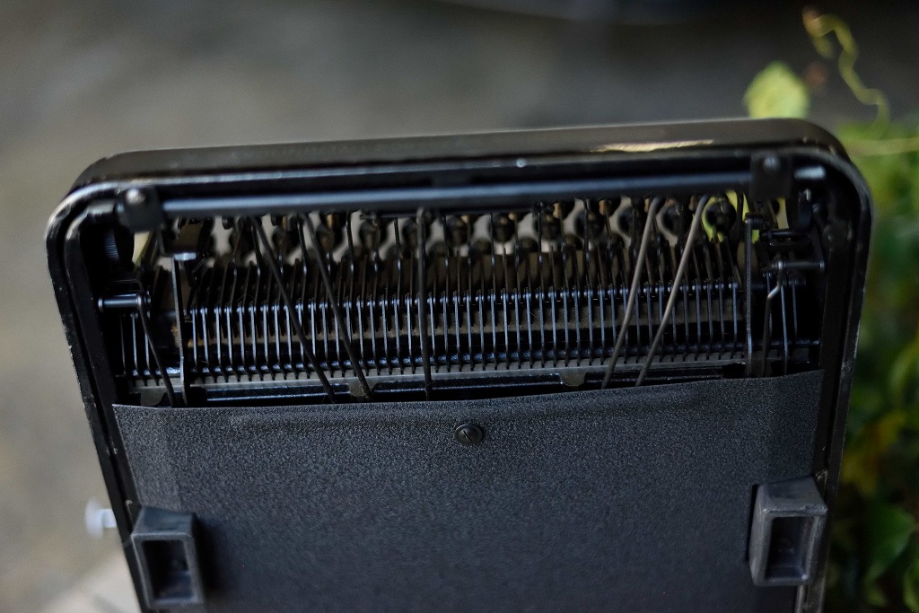 104876 ヴィンテージ　「「Rheinmetall　ラインメタル社製」　タイプライター　西ドイツ製 MADE IN GERMANY