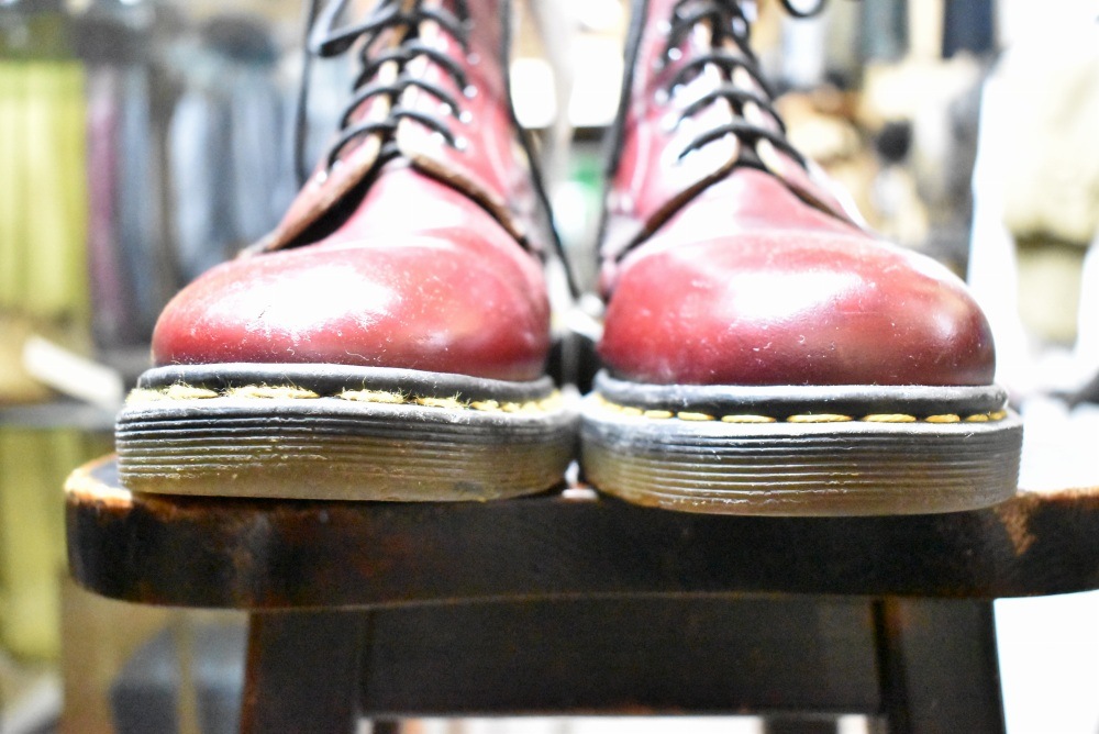 109193 ヴィンテージ　ブーツ　「ドクターマーチン」　Dr. Martens　8ホール MADE IN ENGLAND