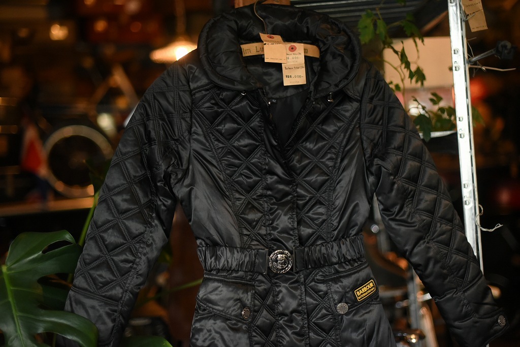 バブアー　キルティングジャケット　ブラック　サイズＬ バブアー Barbour Barbour OS Transport Quilted Jacket（バブアー
