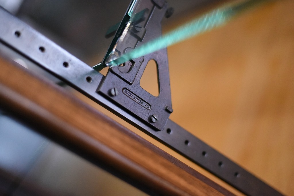 108406 販売及び長期リース店舗什器　英国製アンティーク　ブラスフレーム製　ガラスショーケース 　