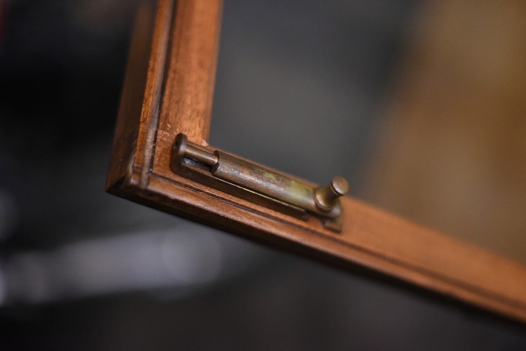 108406 販売及び長期リース店舗什器　英国製アンティーク　ブラスフレーム製　ガラスショーケース 　