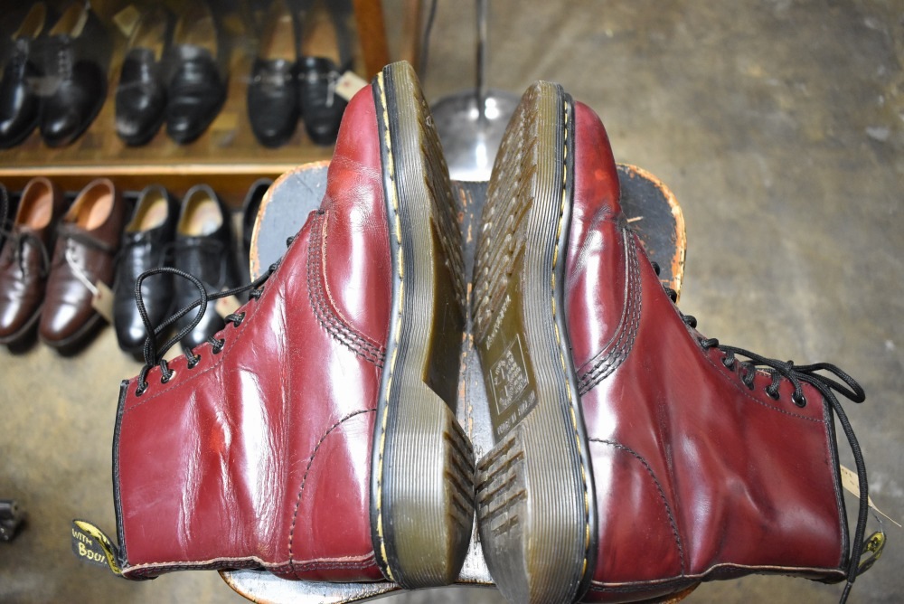 109191 ヴィンテージ　ブーツ　「ドクターマーチン」　Dr. Martens　8ホール MADE IN ENGLAND