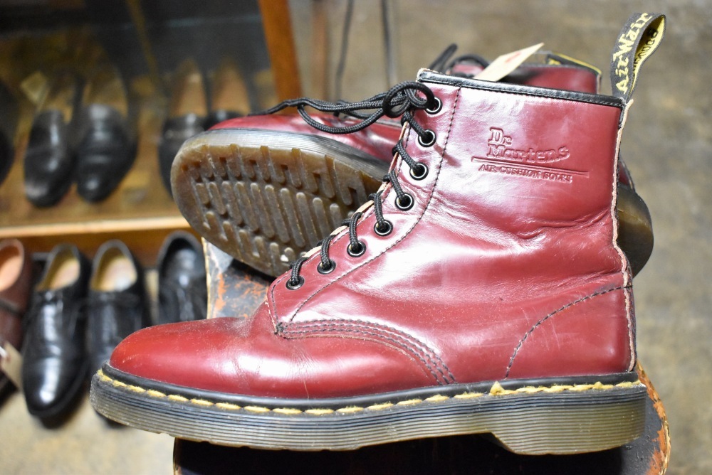 109191 ヴィンテージ　ブーツ　「ドクターマーチン」　Dr. Martens　8ホール MADE IN ENGLAND