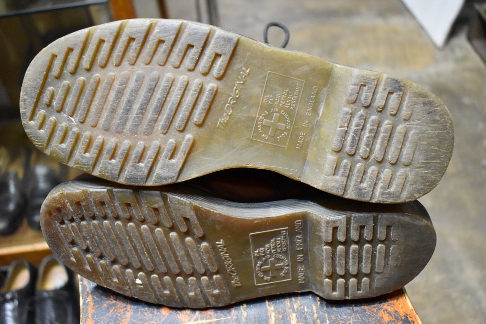 109191 ヴィンテージ　ブーツ　「ドクターマーチン」　Dr. Martens　8ホール MADE IN ENGLAND