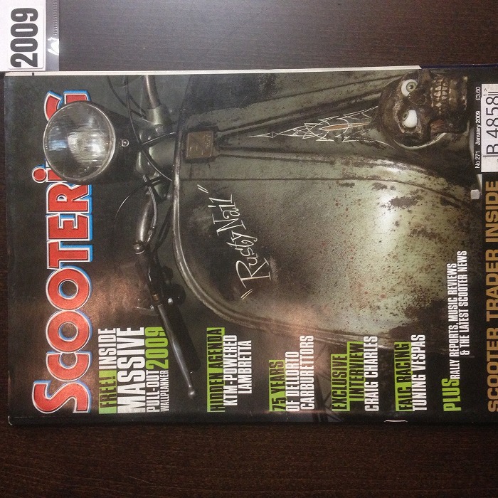 B4858 2009 「SCOOTERING」 ベスパ ランブレッタ 英国 旧車雑誌