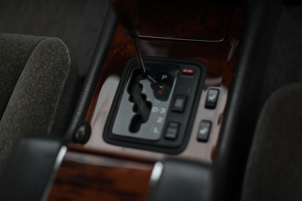 1998年式 「TOYOTA CENTURY」 トヨタ　センチュリー　ラグジュアリーカー E-GZG50