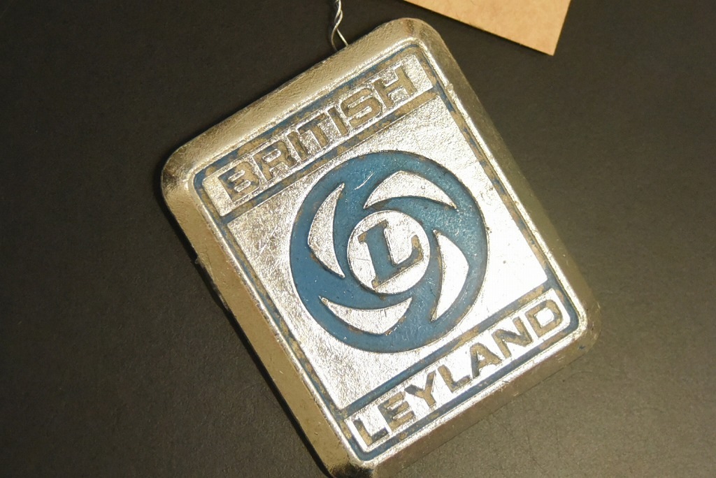 104512 ヴィンテージ 　「BRITISH LEYLAND　ブリティッシュ・レイランド」　 旧車　エンブレム　英国 MADE IN ENGLAND