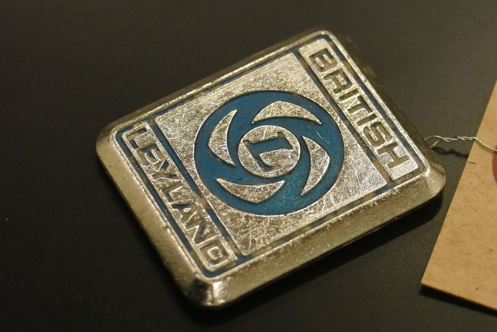 104512 ヴィンテージ 　「BRITISH LEYLAND　ブリティッシュ・レイランド」　 旧車　エンブレム　英国 MADE IN ENGLAND