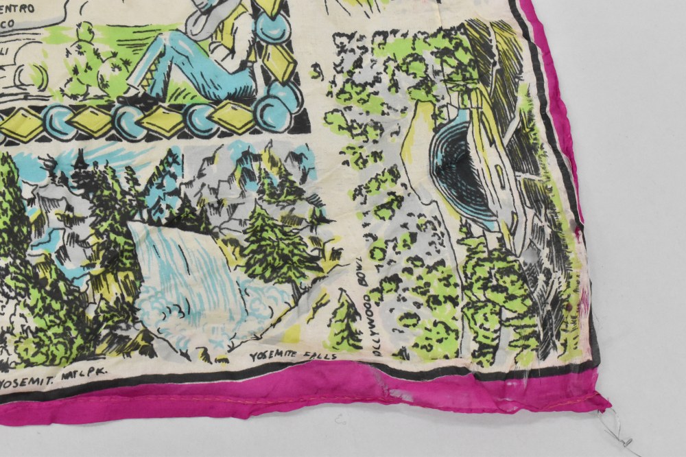 108794 ヴィンテージ 大判 スーベニア スカーフ シルク100% Souvenir scarf