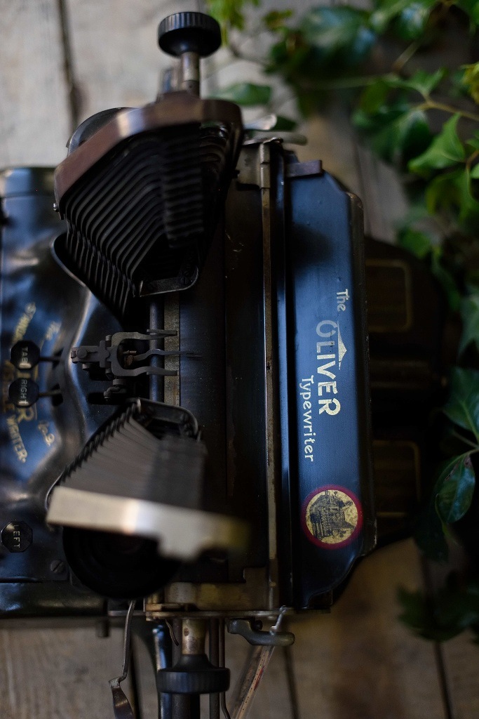 104913 ヴィンテージ　「OLIVER」　タイプライター　アメリカ製 MADE IN USA
