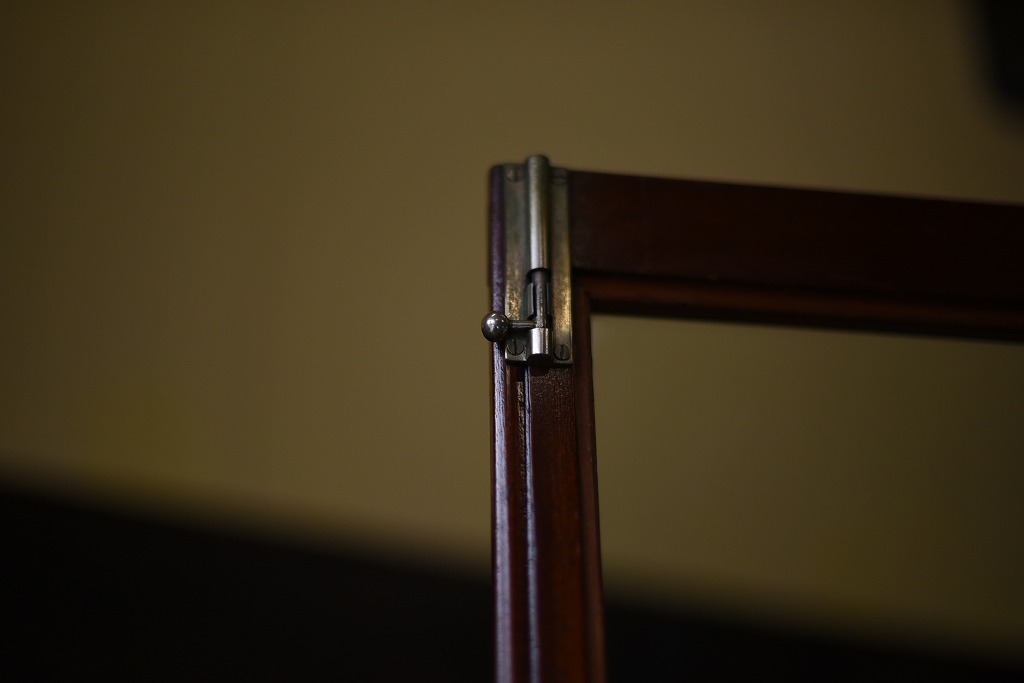 108405 販売及び長期リース店舗什器　英国製アンティーク　3段　ガラスショーケース 　