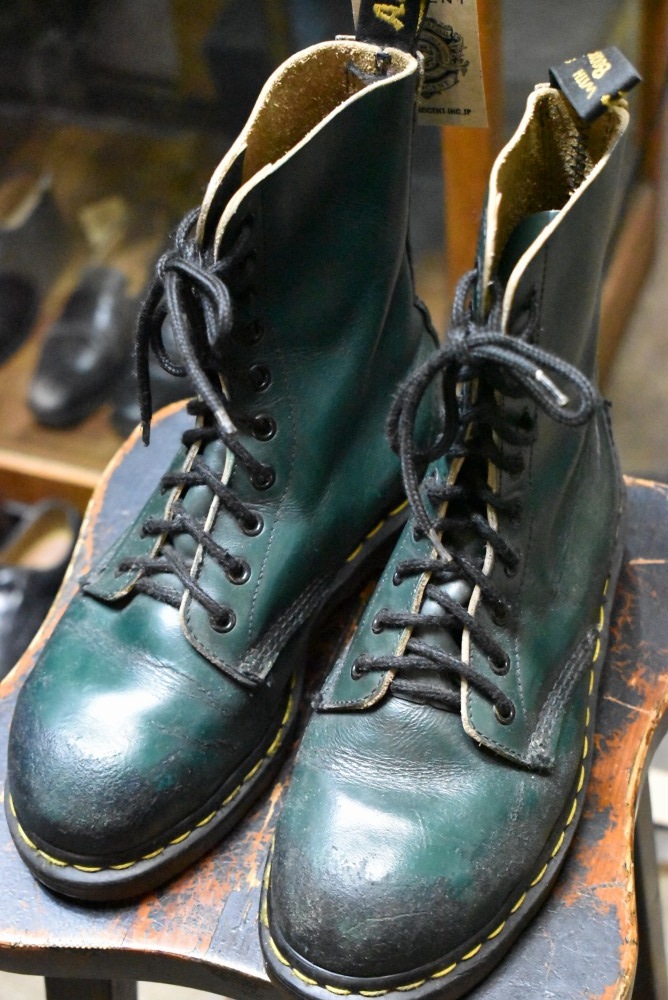 109194 ヴィンテージ　ブーツ　「ドクターマーチン」　Dr. Martens　10ホール MADE IN ENGLAND