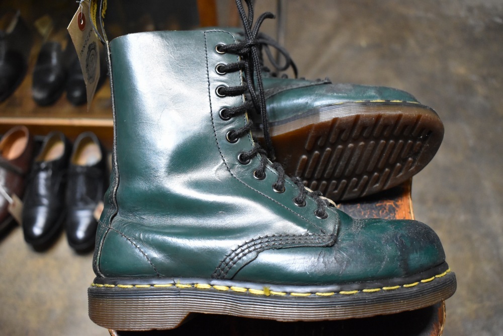 109194 ヴィンテージ　ブーツ　「ドクターマーチン」　Dr. Martens　10ホール MADE IN ENGLAND