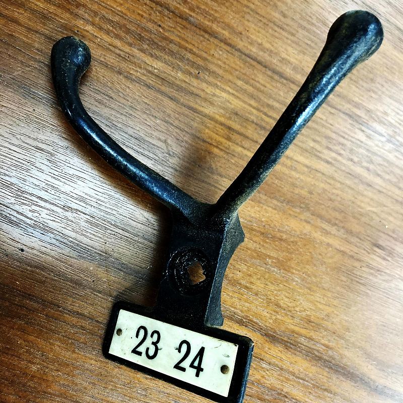 A0018 ヴィンテージ アイアン フック　ウォールハンガー　ダブルフック