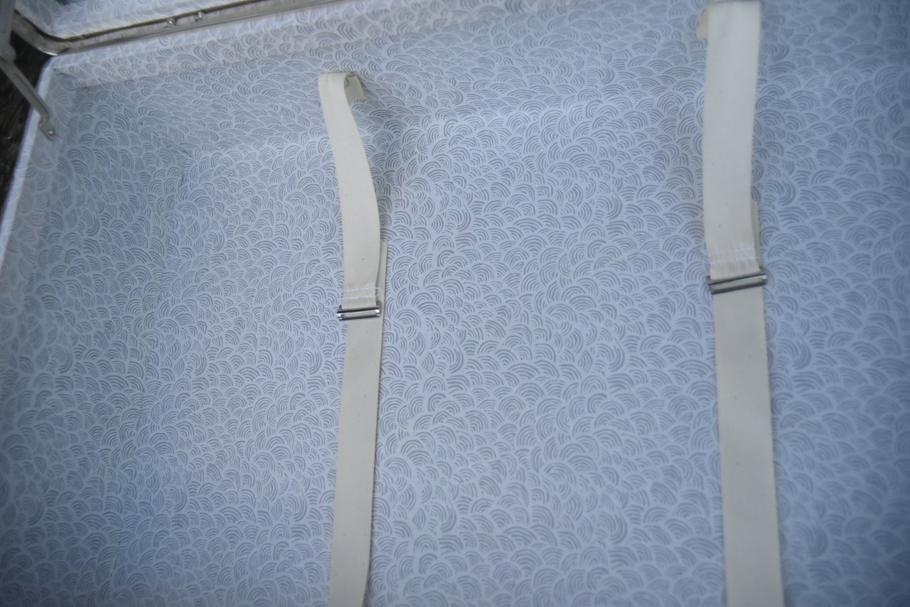 5527 70cm LL ブラック 「KAZETO社」　トランクケース 90年以上の歴史を誇るチェコの伝統的トランクメーカー　