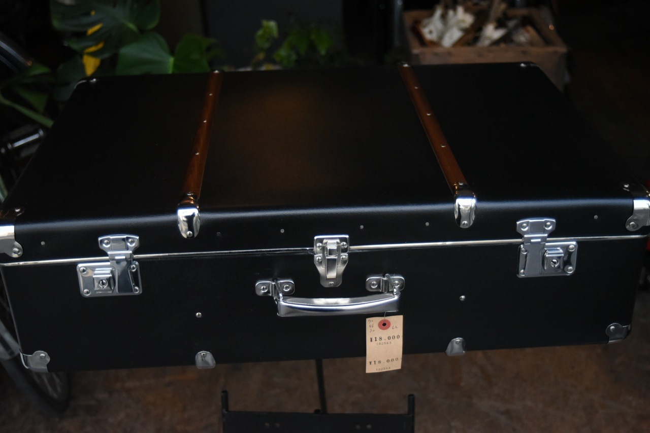 5527 70cm LL ブラック 「KAZETO社」　トランクケース 90年以上の歴史を誇るチェコの伝統的トランクメーカー　