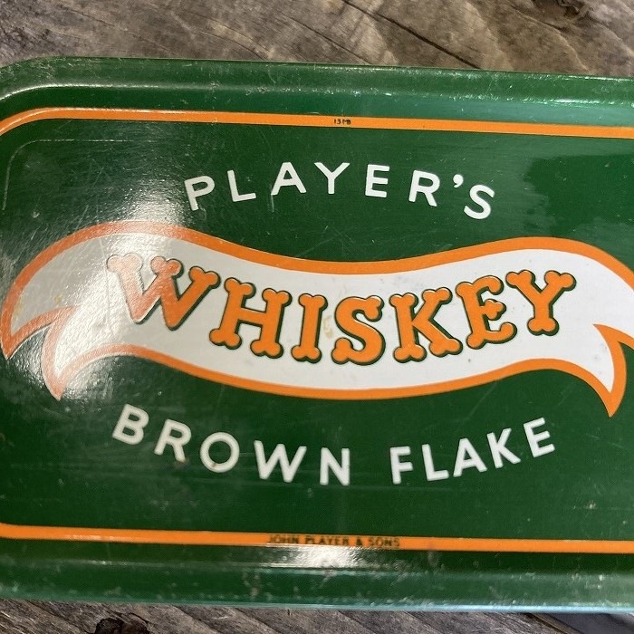106509 ヴィンテージ　「WHISKEY」　ブリキ缶　ボックス　英国製