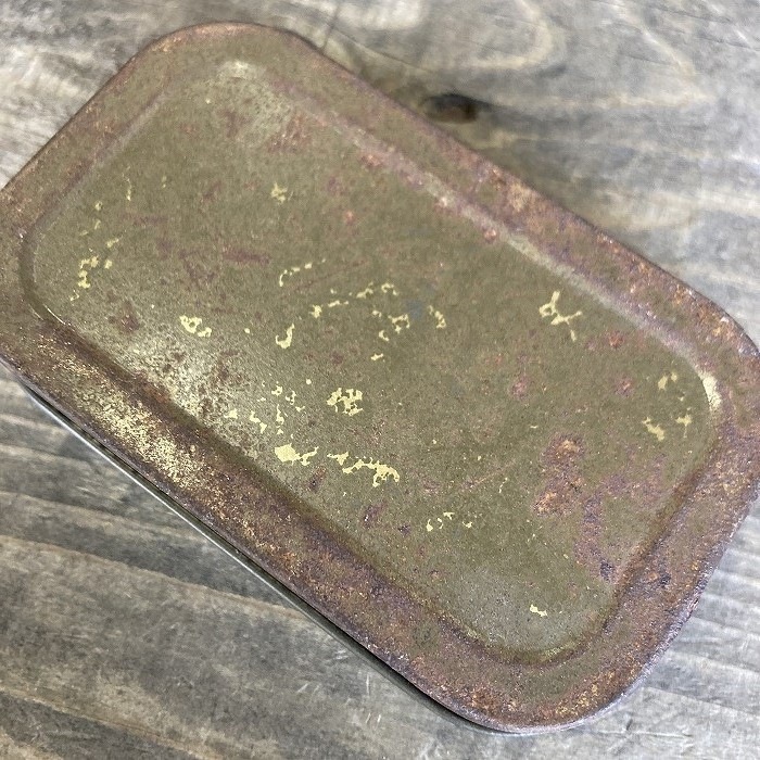 106509 ヴィンテージ　「WHISKEY」　ブリキ缶　ボックス　英国製