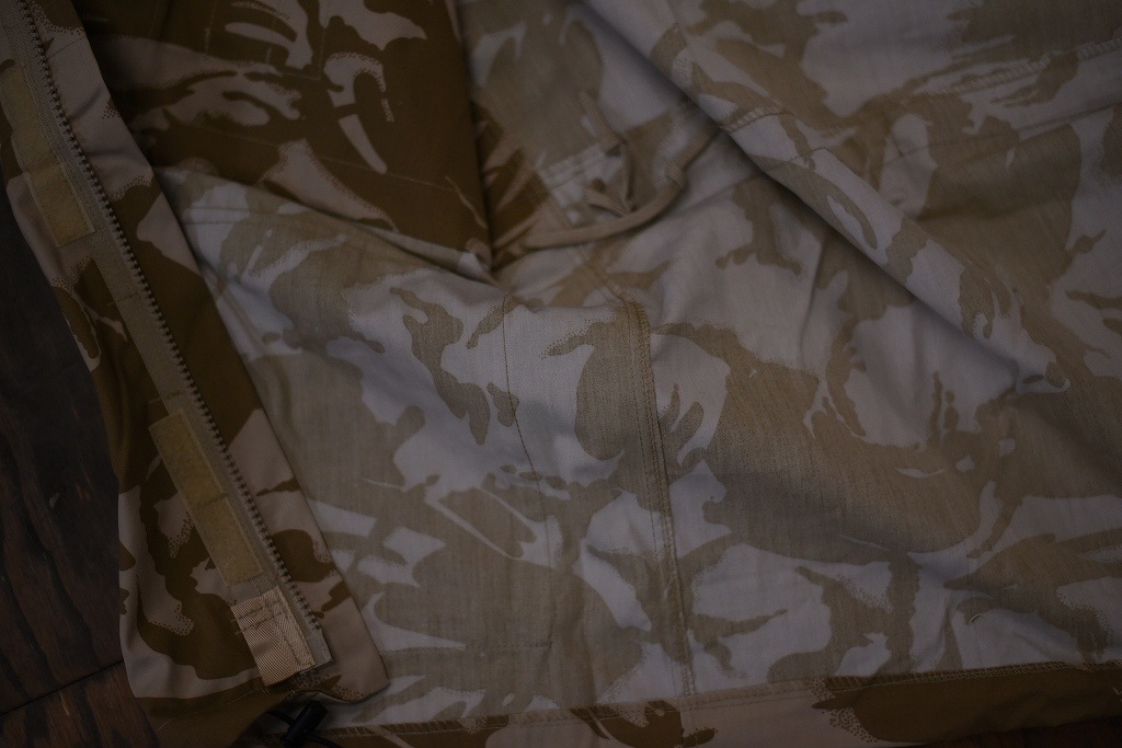 106578 170/104 英国軍　実物 新品 WINDPROOF コンバット スモック デザートDPM　カモ