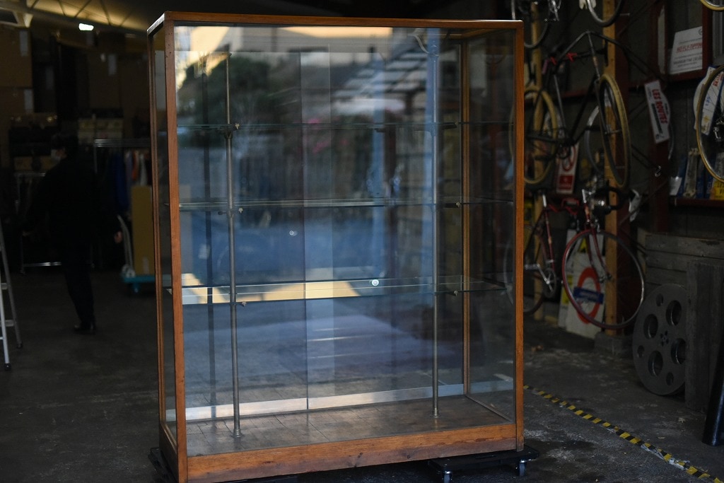 108404 販売及び長期リース店舗什器 英国製アンティーク 4段